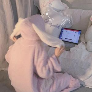 黑人与亚洲女深喉呕吐
